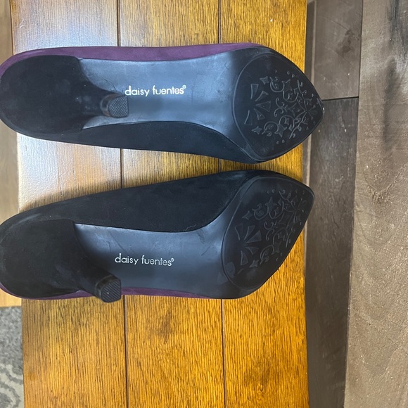 Daisy Fuentes Purple/Black Suede Heels (Women’s, Size 8.5) - Picture 5 of 5